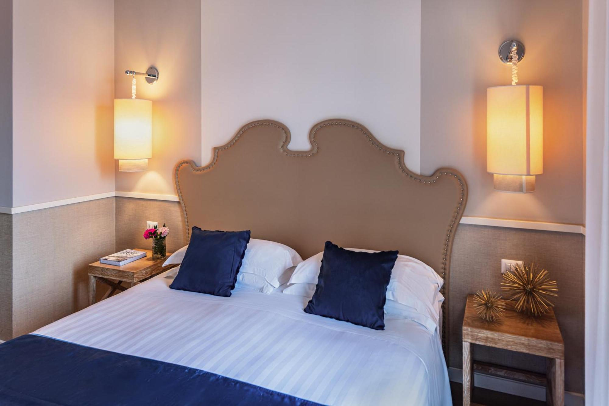 Starhotels Terminus Наполи Стая снимка