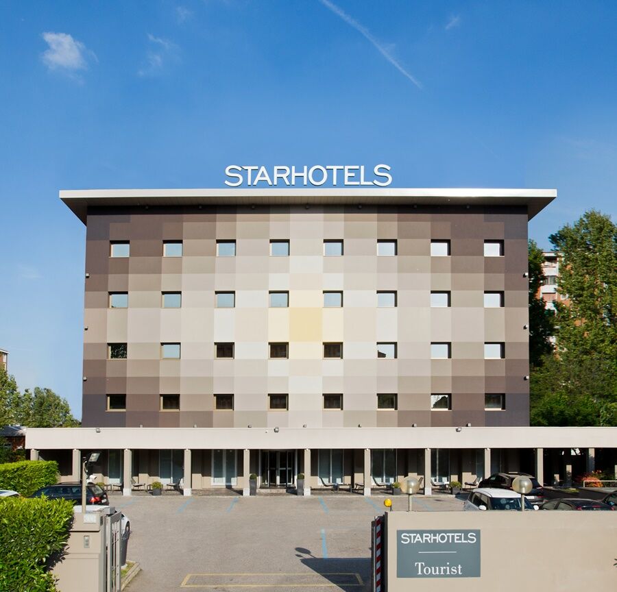 Starhotels Terminus Наполи Екстериор снимка